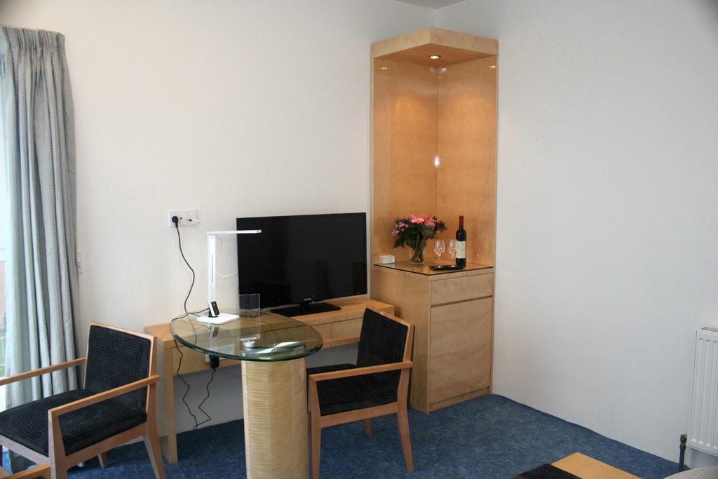 Seafront Hotel ヒアツハルス エクステリア 写真