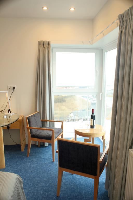 Seafront Hotel ヒアツハルス エクステリア 写真