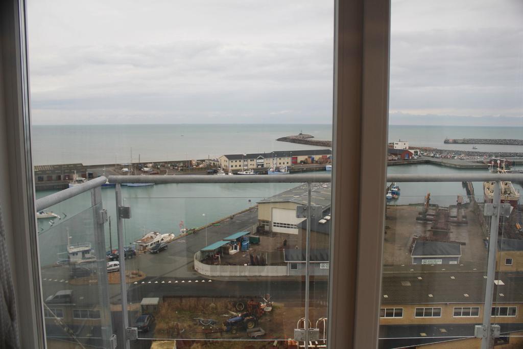 Seafront Hotel ヒアツハルス エクステリア 写真